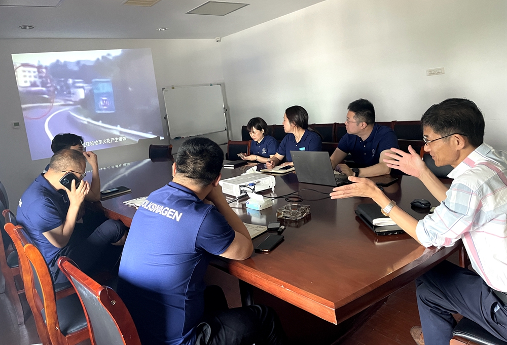 1d983889b68cc65d2e374d908853ccb.jpg 1d983889b68cc65d2e374d908853ccb.jpg